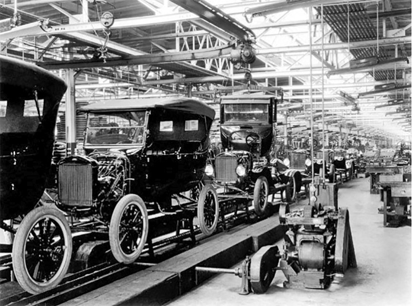 1913_Ford_Assembly_Line.jpg