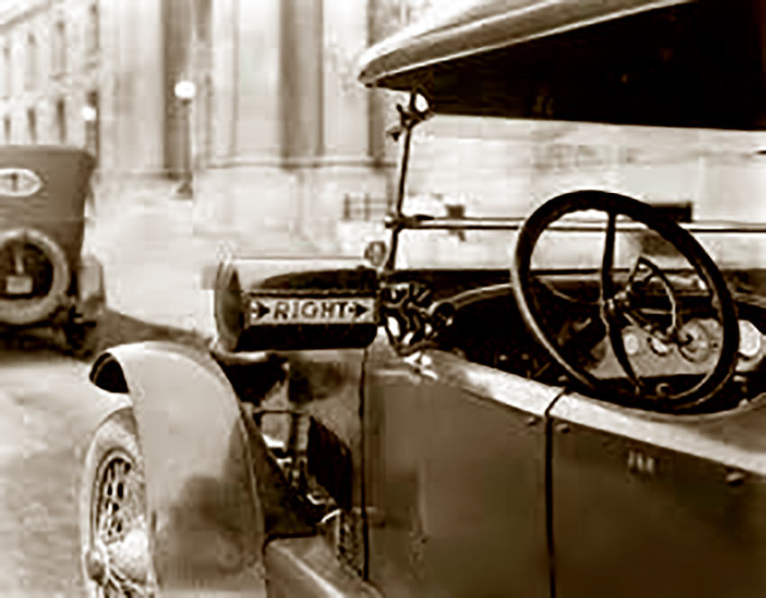 1925-Turn_Signal.jpg